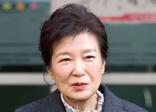 "박근혜, 尹탄핵 걱정 많아…나라에 대한 걱정 등"