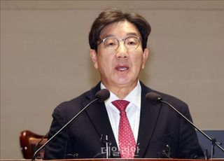 [속보] 권성동 "민생·안보 협의 위한 여야정협의체 참여키로"