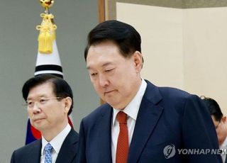 경찰 특수단, 대통령경호처장 소환…계엄 전후 尹 동선 재구성