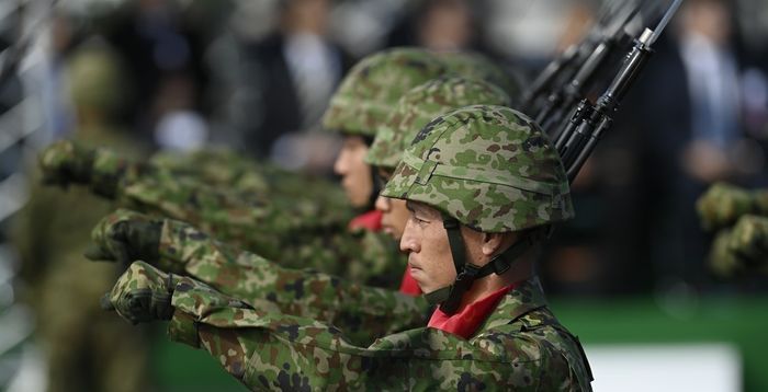 日, 자위대 인력난에 처우 개선…"수당 올리고 정년 늘린다"