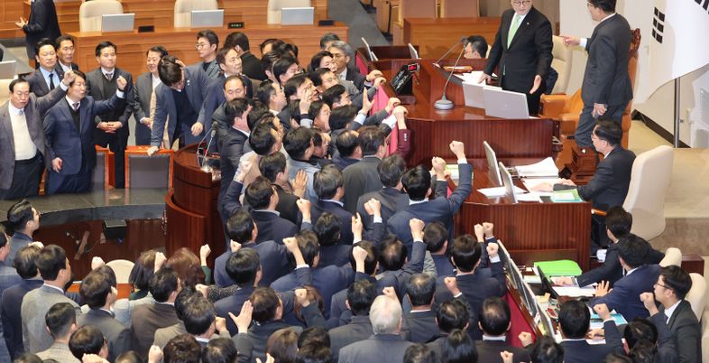 국민의힘, "한덕수 탄핵, 원천무효…의결 정족수 충족 못한 '졸속탄핵'"