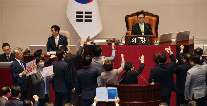 국민의힘 "민주당, '한 총리 탄핵' 일방통과…초유의 초법적 권한행사"