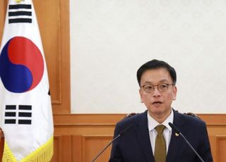 [속보] 최상목 권한대행 “무안 항공기 사고, 가용 모든 장비·인력 동원해 구조 총력”