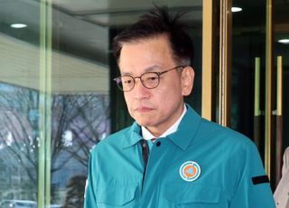 [속보] 최상목 권한대행, 무안공항 여객기 사고 현장 도착…“모든 자원 투입”