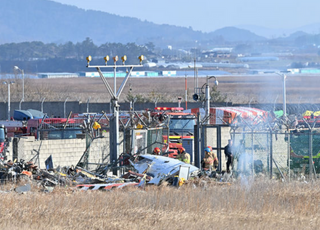 무안공항 여객기 사고 외신도 신속보도…"사고기종 보잉 737-800"