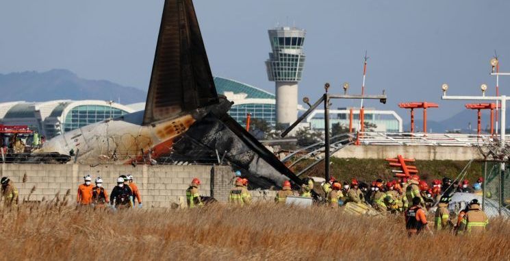 전남소방 "무안공항 사고 여객기 탑승자 대부분 사망 추정"