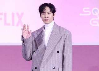 박성훈, '오징어 게임' 패러디 한 AV 사진 게재 후 삭제…"실수로 공유"