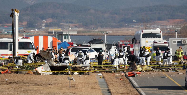 [제주항공 무안참사] 동체착륙 안갯속…“통상 착륙 지점보다 앞쪽으로 추측”