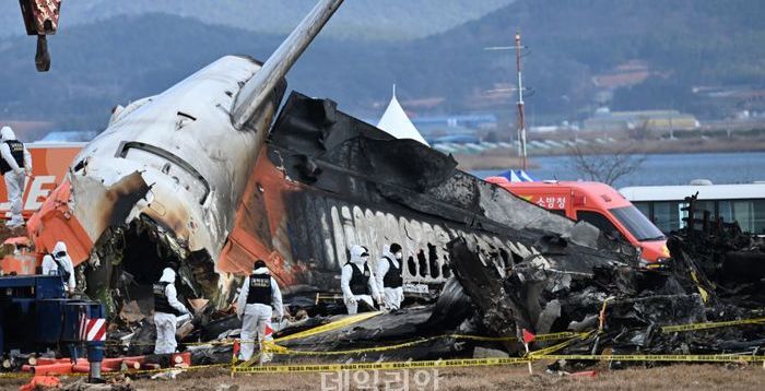 무안공항 설계 도대체 누가 했나?…해외전문가들 "활주로 끝 콘크리트 구조물 없었다면 전부 생존"