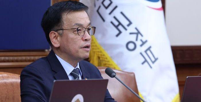 민주당 일각선 "최상목도 탄핵" 부르짖었지만…지도부 "그러나 지금 자제"