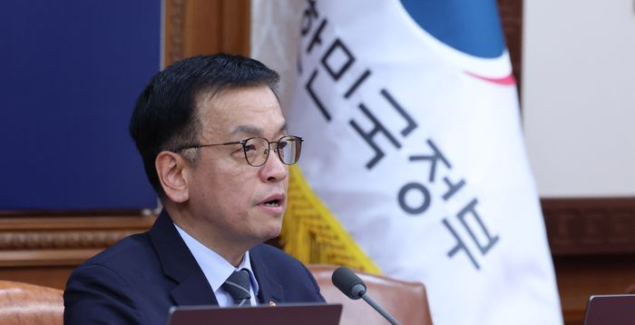 민주당 일각선 "최상목도 탄핵" 부르짖었지만…지도부 "그러나 지금 자제"