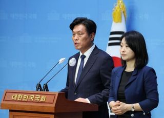 민주당 "尹 참모들, 계엄 침묵하더니 헌법재판관 임명에 사의?…가관"