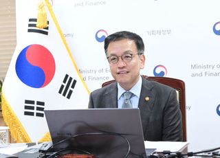 S&amp;P·무디스·피치 “정치적 불확실성 장기화땐 부정적 경제영향 간과할 수 없어”