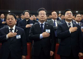 민주당 '대법원장 추천 내란특검 재발의'…강공 모드