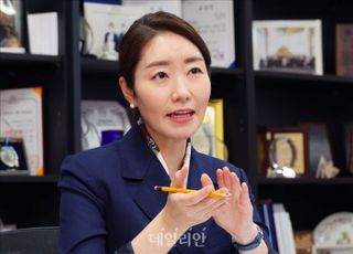 강선우 "김민전 국회에서 하는 일? 잠자기·백골단과 기자회견" 맹공