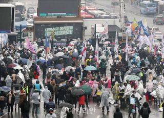 [1/15(수) 데일리안 출근길 뉴스] 尹 체포영장 집행 디데이…민주당 '갱단 다루듯' 몰아붙였다