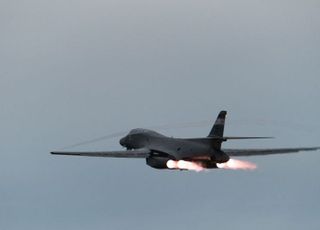 '굿바이 바이든'…한미일, 미국 B-1B 전략폭격기 전개하 공중훈련