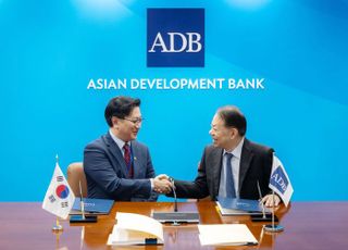 기재차관, ADB 총재 면담…“아태기후 지원 1억 달러 보증 약정”