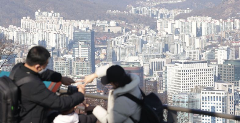 IMF, 올해 한국 성장률2.2%→2.0%↓…내년은 2.1% 하향