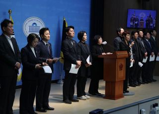 야당 과방위원들 "헌재 4대4 팽팽…이진숙, 탄핵 기각 경거망동 말라"