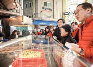 현장 찾고, 포퓰리즘 때리고…'지지율 상승' 국민의힘, '여당 면모' 회복 총력