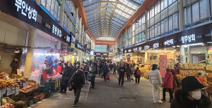 "다 해외여행 나가는데, 무슨 내수 진작?…27일 공휴일, 정부의 헛발질" [데일리안이 간다 122]