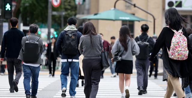 [오늘 날씨] 주말까지 대체로 포근 동해안 중심 눈·비...겨울철 러닝 안전하게 즐기려면