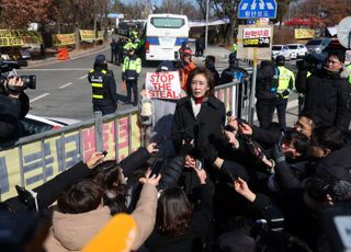 尹, 권영세·권성동·나경원 만나 "계엄으로 野 국정마비 행태 국민이 알게 돼 다행"