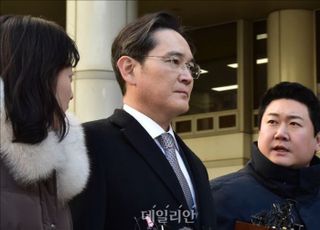 이재용은 무죄였다…정치권 자성 "반기업 정서의 상처 성찰해야"