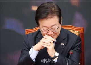 조기 대선 염두?…이재명 '우클릭'에 쏠리는 의구심, '진정성'