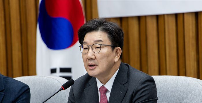 권성동 "이재명, 여론 뒷받침되면 개헌 받을 수 밖에 없을 것"