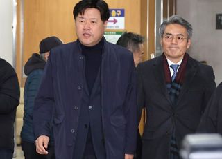 [속보] '이재명 측근' 김용, 불법자금 수수 2심도 징역 5년