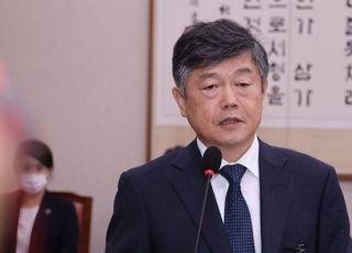 퇴임 윤준 서울고법원장 "서부지법 난동, 법원 신뢰했다면 엄두 못냈을 것"