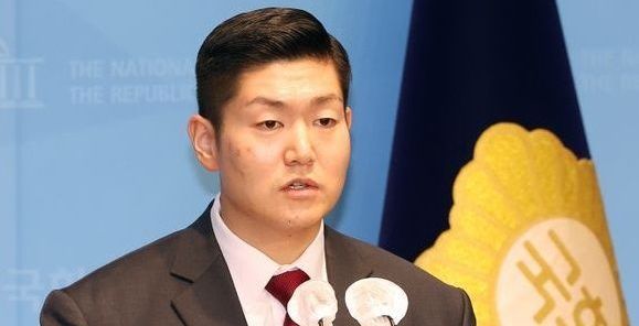 유시민 극언 놓고 공방…與김재섭 "똥군기 잡아" vs 野전용기 "집안 관리부터"