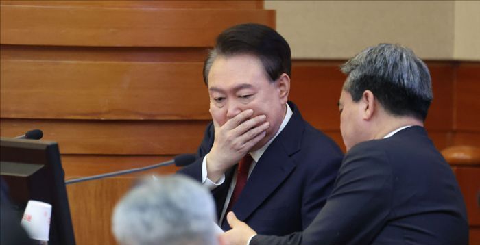 尹 측 "신문 시간 제한·질문 미리 제출 불공정"…헌재 재판 진행 문제 제기