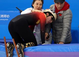 ‘기어코 금메달’ 눈물 쏟은 린샤오쥔, 한국 선수들도 축하[하얼빈 동계AG]