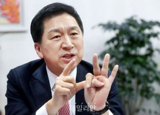 '헌재 편향성' 주장한 김기현 "재판 가장한 '정치쇼'"