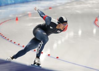 스피드 스케이팅 김준호, 남자 500m 동메달…여자 컬링은 3연승 [하얼빈 동계AG]