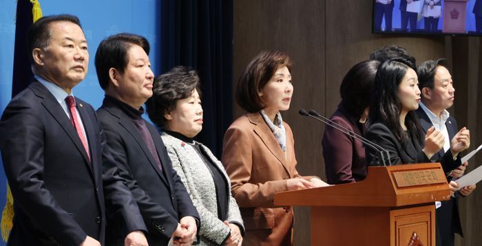 국민의힘 '돌초의원들', 법사위원장 반환 요구…"제왕적 국회가 비극 초래"