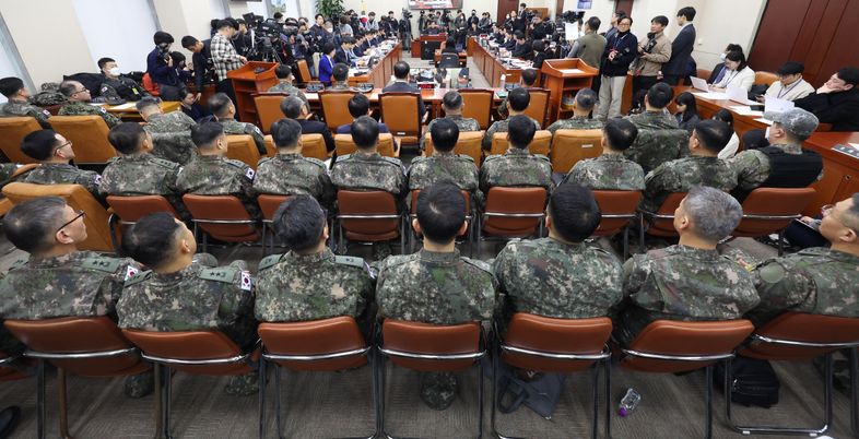 군, '계엄 후유증' 어떻게 치유하고 있나