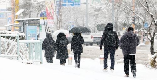 남부·중부지방 시간당 최대 3㎝ 눈…중대본 1단계 가동