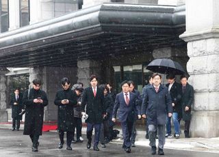 국민의힘, 헌재 항의방문…막바지 이르는 탄핵심판 속 고강도 압박