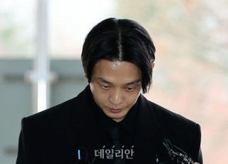 '마약 상습 투약' 유아인, 오늘(18일) 2심 선고…1심은 징역 1년 법정구속