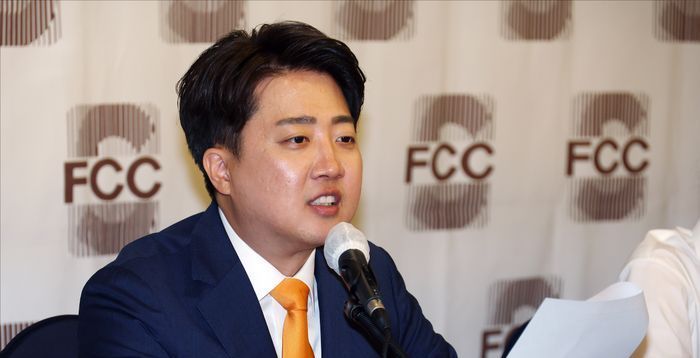 '당 장악·대선 출마' 마치고 늪 빠진 이준석…국민의힘 노크할까