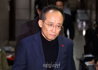 "우원식 '개의시간 일방통보' 했을 뿐"…추경호 '계엄해제 지연 누명' 조목조목 반박