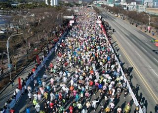 “상금 20만 달러로” 4만 명 뛴 대구마라톤, 7대 마라톤 향해 뛴다