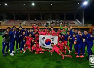 '4강 안착' U-20 축구대표팀 이창원 감독 "젊은 축구선수들에게 많은 응원 부탁"