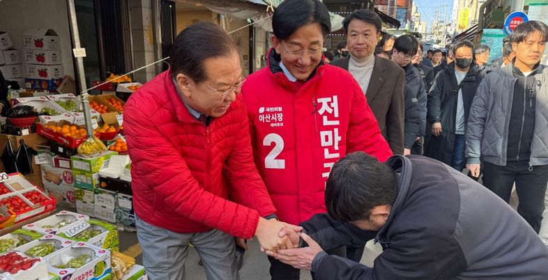 [현장] 시작된 헌재의 시간…'국민의힘 투톱' 발길, '중원'으로 향했다