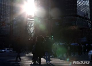 [오늘 날씨] 낮 최고 11도 '일교차 10도↑'…'이 증상' 오면 환절기 면역력 저하 신호