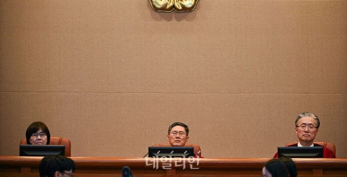 헌법재판관들도 '세컨폰'…국민의힘 "어떤 이유로 사용했나 밝혀야"